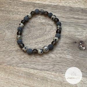 Armband aarden & reinigen met zilverkleurig "Ohm" teken