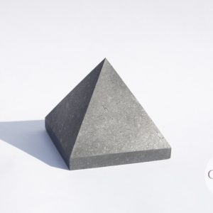 Shungiet piramide - Rusland - 60 mm