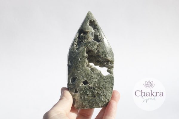 Prehniet sculptuur - 286gr 14 Prehniet sculptuur - 286gr