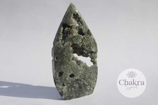 Prehniet sculptuur - 286gr 15 Prehniet sculptuur - 286gr