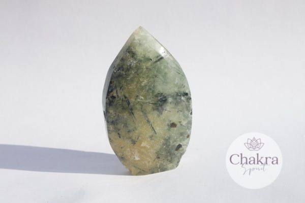 Prehniet sculptuur - 302gr 8 Prehniet sculptuur - 302gr