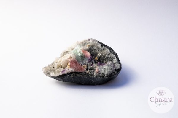 Rhodochrosiet met Groene & Paarse Fluoriet - 140gr 58 Rhodochrosiet met Groene & Paarse Fluoriet - 140gr