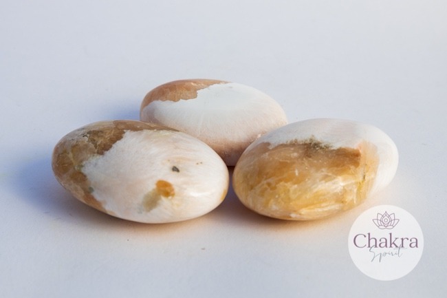 Scoleciet met Stilbiet handsteen - India 3 Scoleciet met Stilbiet handsteen - India