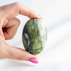 Rutiel Serpentijn handsteen - Pakistan - 92gr