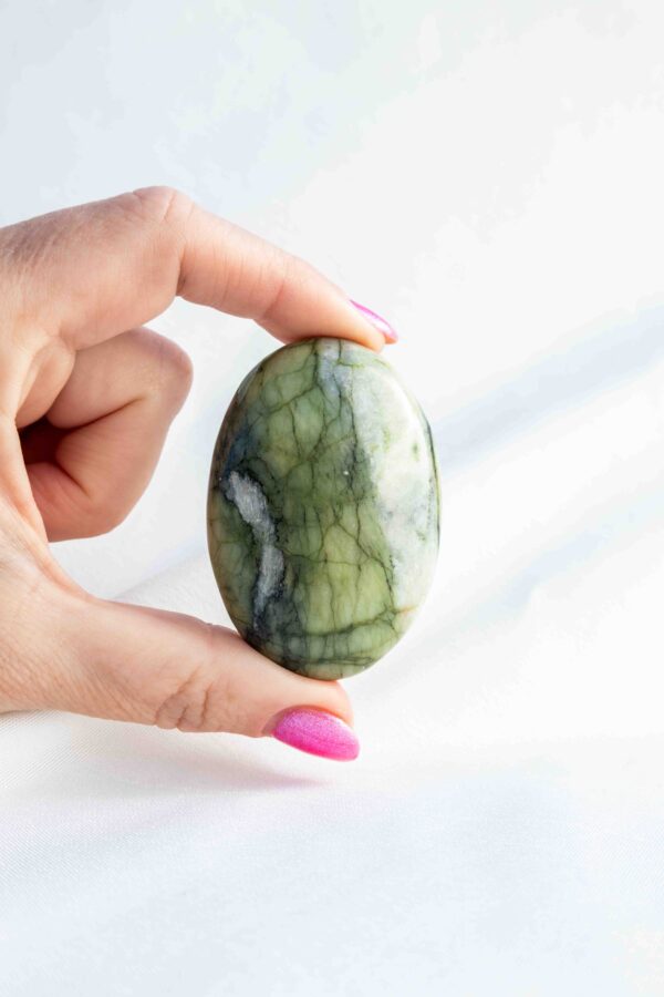 Rutiel Serpentijn handsteen - Pakistan - 92gr