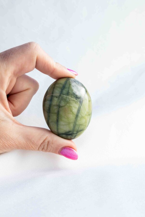 Rutiel Serpentijn handsteen - Pakistan - 90gr