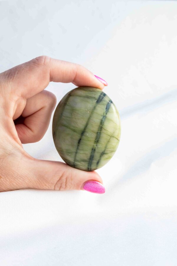 Rutiel Serpentijn handsteen - Pakistan - 122gr