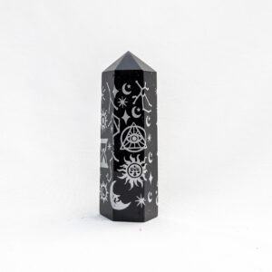Zwarte Obsidiaan punt met gegraveerde symbolen - 80gr