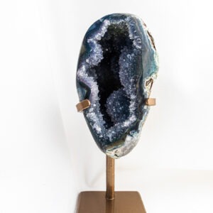Rainbow Amethist geode op standaard - Uruguay - 400gr